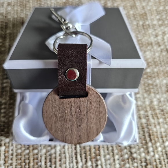 Repurposed/Upcycled keychain - Picture 3 of 8